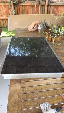 Jen Air - Electric Glass Cooktop 4-Burner Stovetop