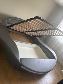 Bed and mattress