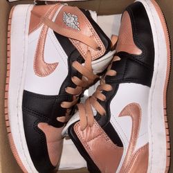 Air Jordan 1 Mid 