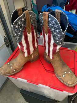 USA patriotic boots by J B Dillon.