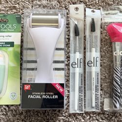 Makeup Brushes And Face Roller
