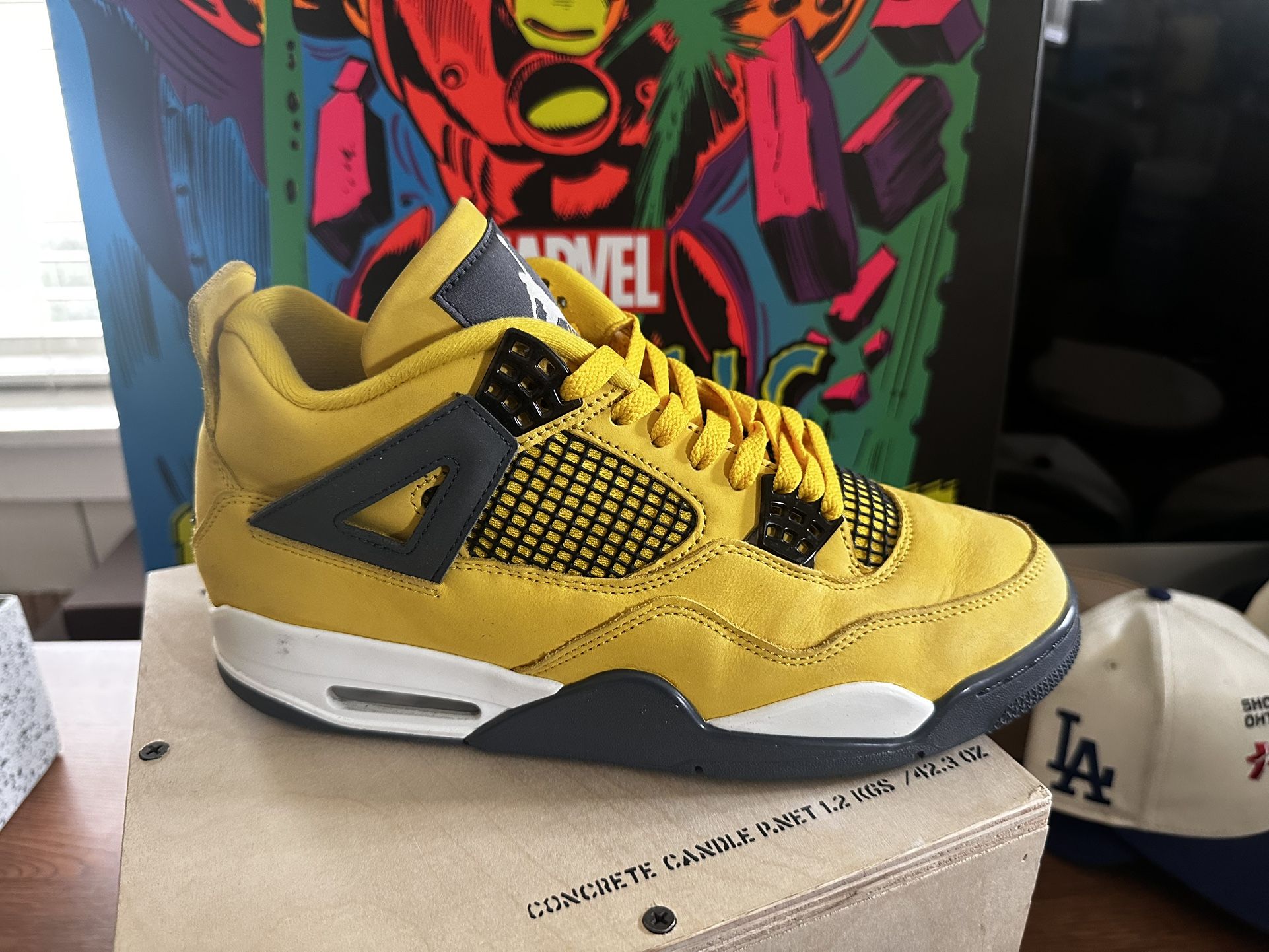 Air Jordan 4 Retro AJ4 // Lightning Yellow - 10M