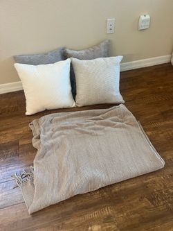 Throw and 4 pillows