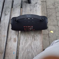 JBL Charge 6 Bluetooth Speaker