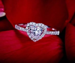 Heart ring size 6,7,8