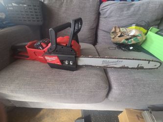 Milwaukee Chainsaw