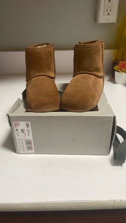 UGG Baby classic