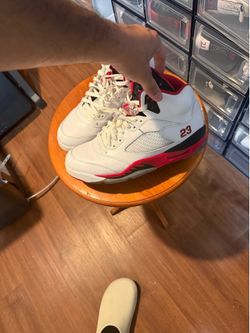Jordan retro 5 fire red
