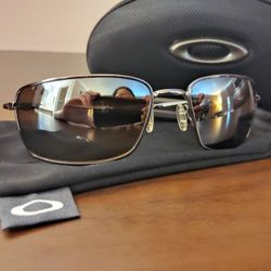 Authentic Oakley Square Wire Polarized Sunglasses 🕶️