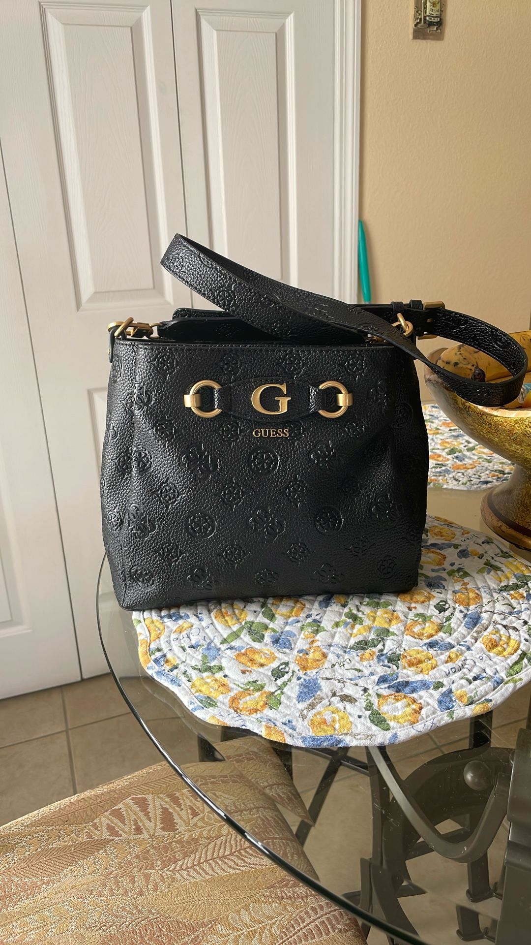 Guess Shoulder Bag