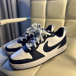 Nike Court Borough Low 2