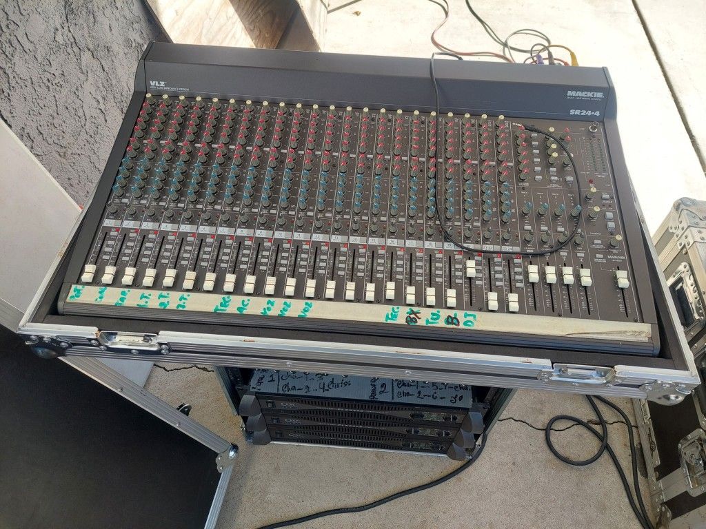Mackie SR 24-4