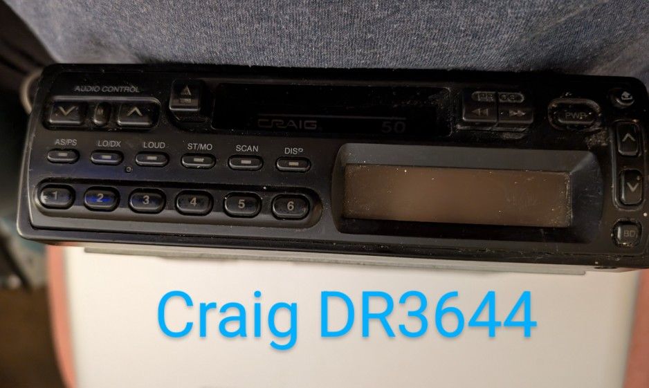Vintage Craig AM/FM Stereo Cassette DR3644 Detachable Removable Face Plate, 6 Channels. Super Nice.