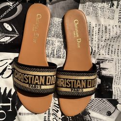 Women's slides Size 41(9)
