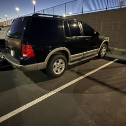 2004 Ford Explorer Eddie Bower Edition V8