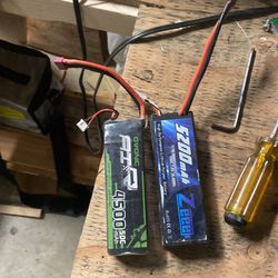 RC car Lipo batteries working