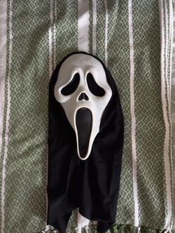 Ghostface Reshrouded Mask 2023