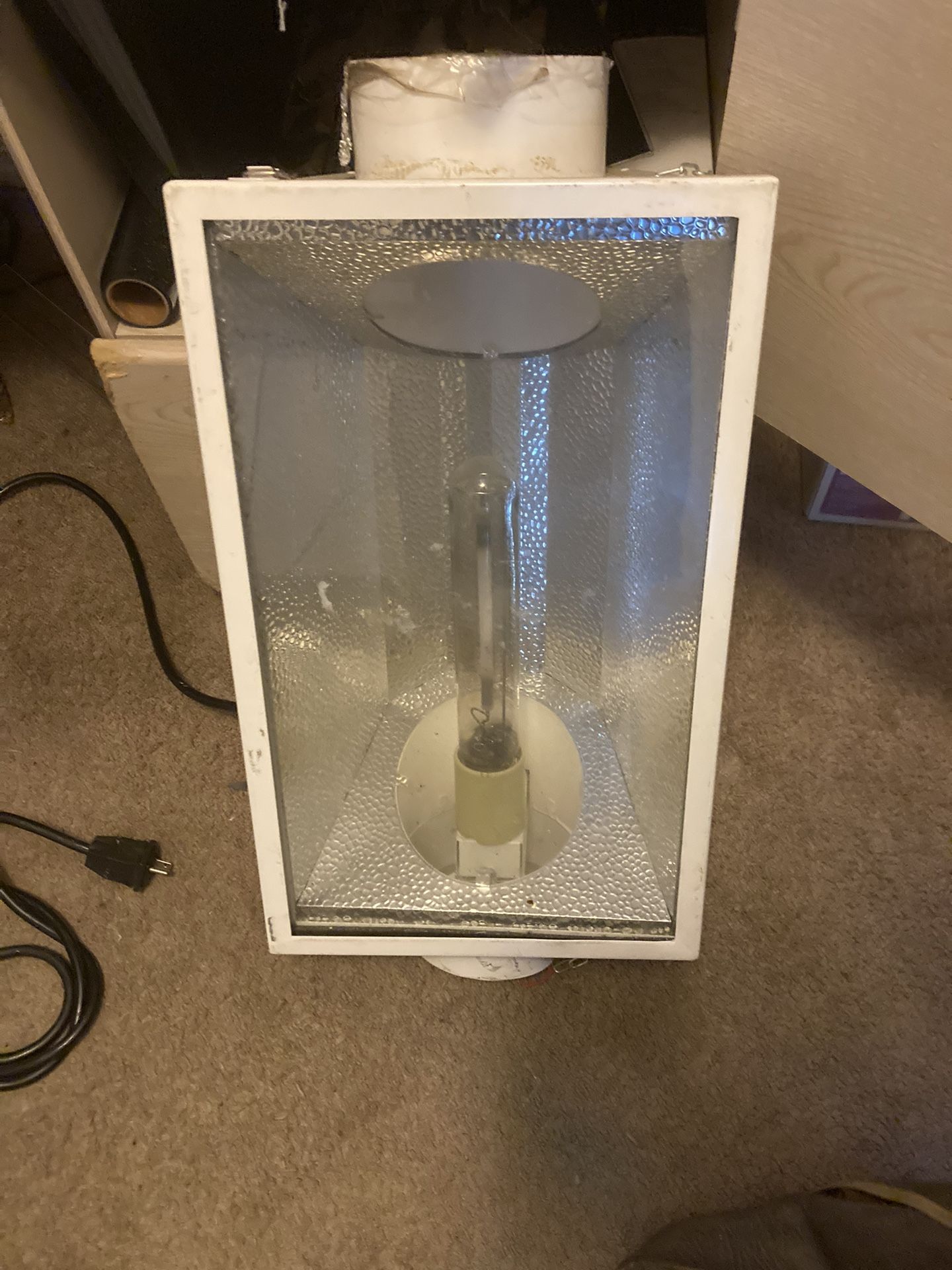 (contact info removed) Watt Grow light/ With BALLAST