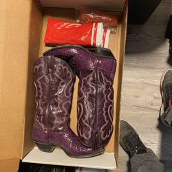 Justin’s Cowgirl Boots