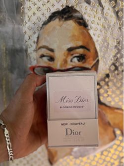 Miss Dior perfum