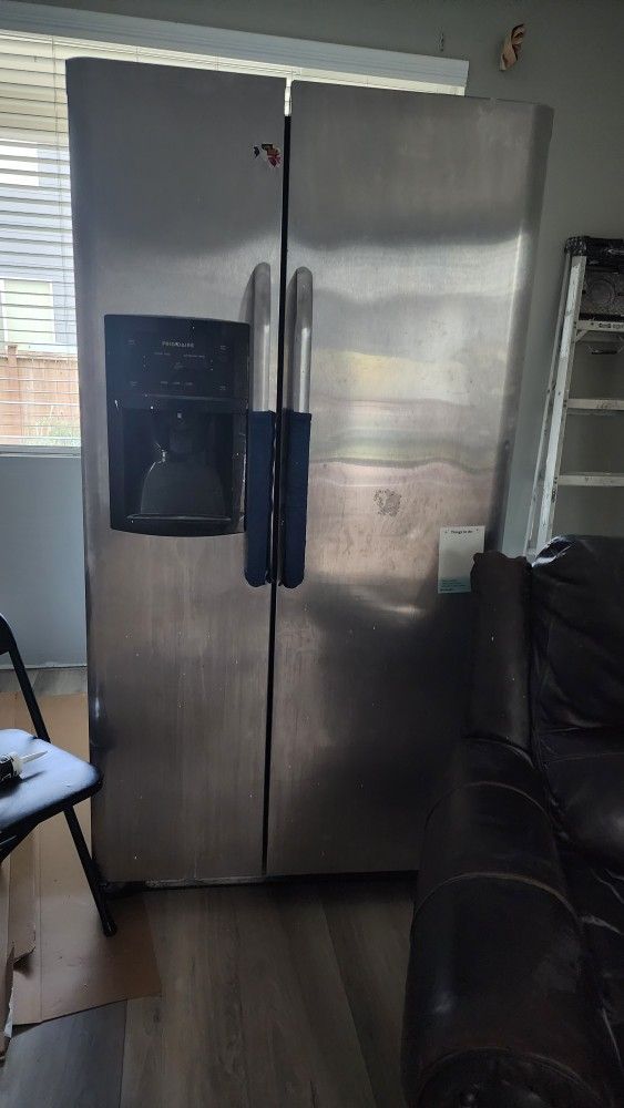 Fridgedare 2 Door Refrigerator