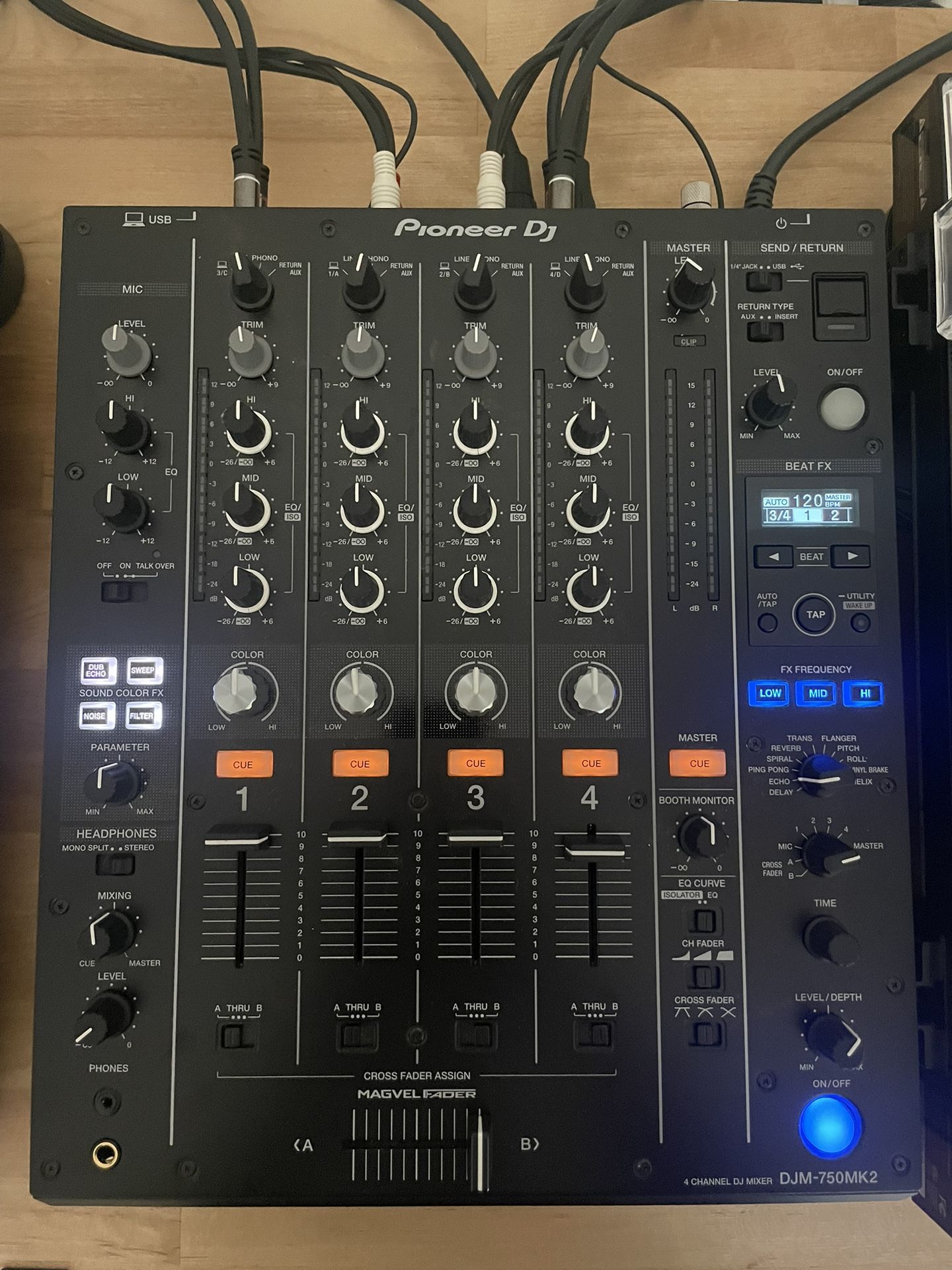 Pioneer DJM 750 MK2 Mixer