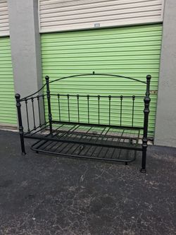 Day bed frame with trundle, twin size