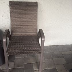 4 outdoor chairs