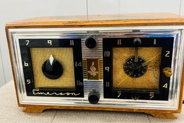 Vintage Emerson Clock Radio