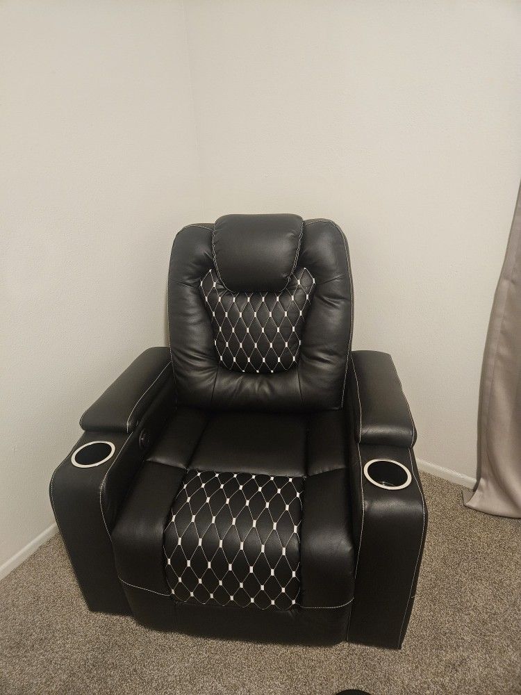 Set of power Recliners 