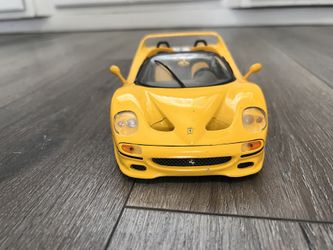 Diecast 1/18 Scale Maisto Ferrari F50 Yellow Special Edition
