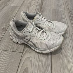 Size 6.5 - ASICS GEL-Enhance Ultra 4.0 Grey And White Women’s Sneakers