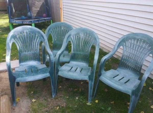 4 Outdoor Green Chairs!