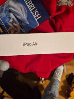 iPad Air 13inch (M4) 128 GB  BRAND NEW!
