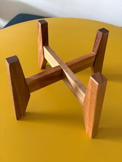 Elevated Dog Bowl Stand