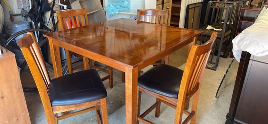 Wood high top table and 4 chairs