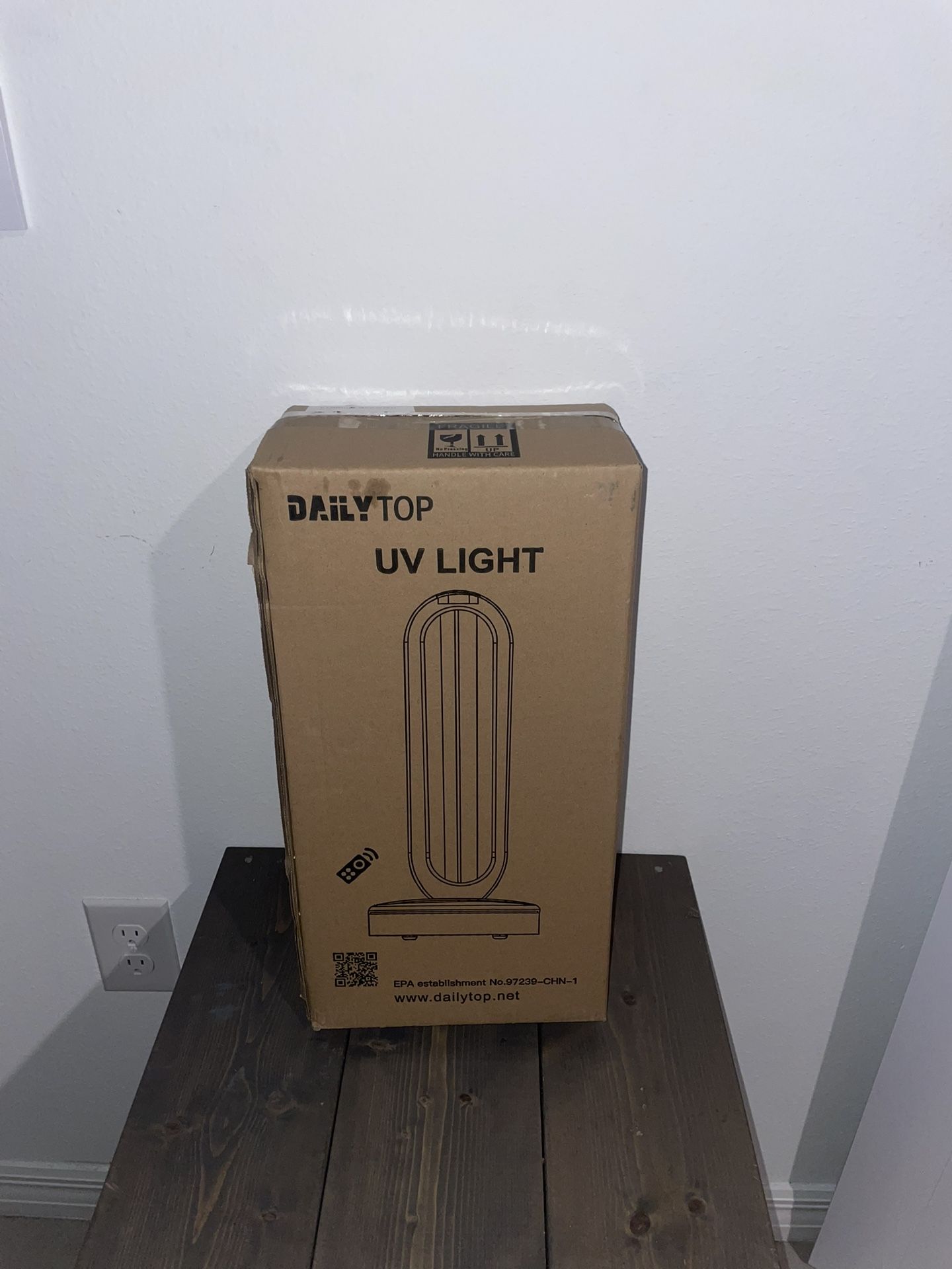 NEW DailyTop UV Light Sanitizing Lamp w/ Remote – 38W
