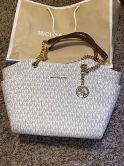 Michael Kors hand bag 💼 brand