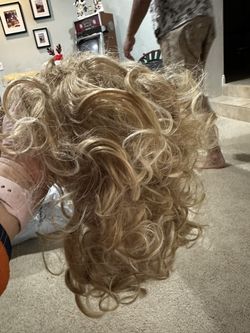 Blonde Curly Hair Wig 