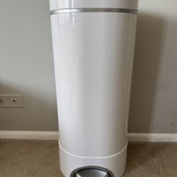 Munchkin STEP diaper Pail