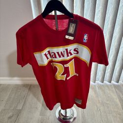 Mitchell & Ness Atlanta Hawks Dominique Wilkins tee! Size small