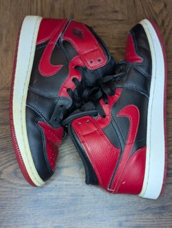 Nike Air Jordan 1 Mid Banned Black Red White 554725-074 Youth 7Y