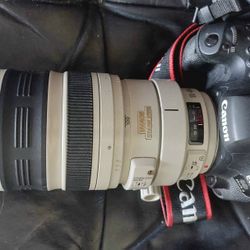 CANON 6D MK II  IN EXCELLENT SHAPEwith 105-24  LENSfor 880.00