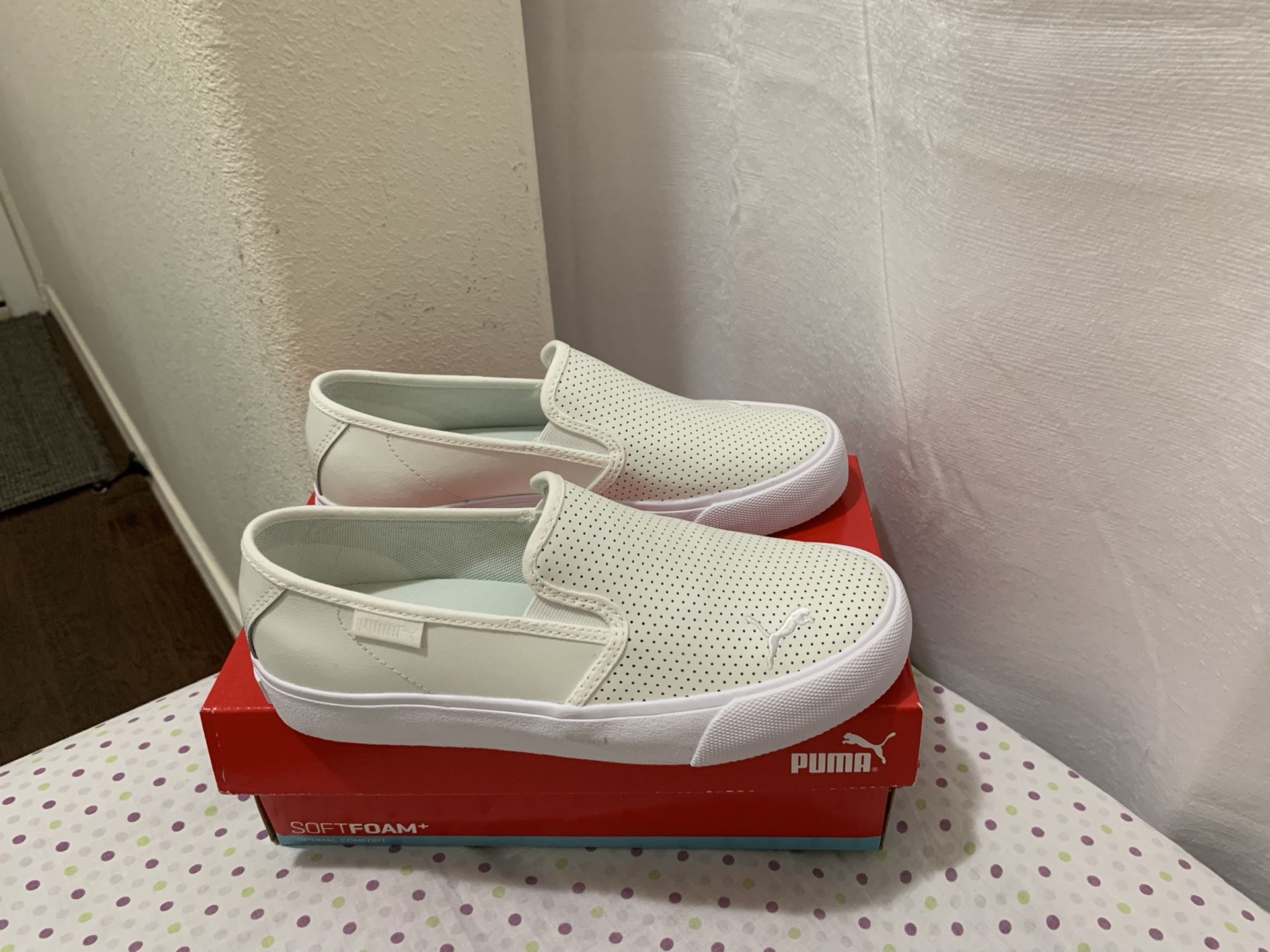 Puma Shoes / size 6.5 in womans