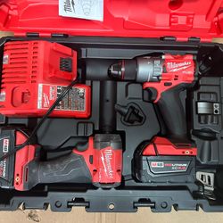 Milwaukee Hammer Drill And Impact Driver Set