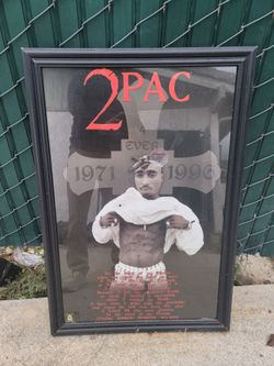 Tupac poster with frame