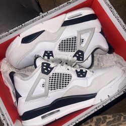 AIR JORDAN 4 RETRO (GS) “Military Black”