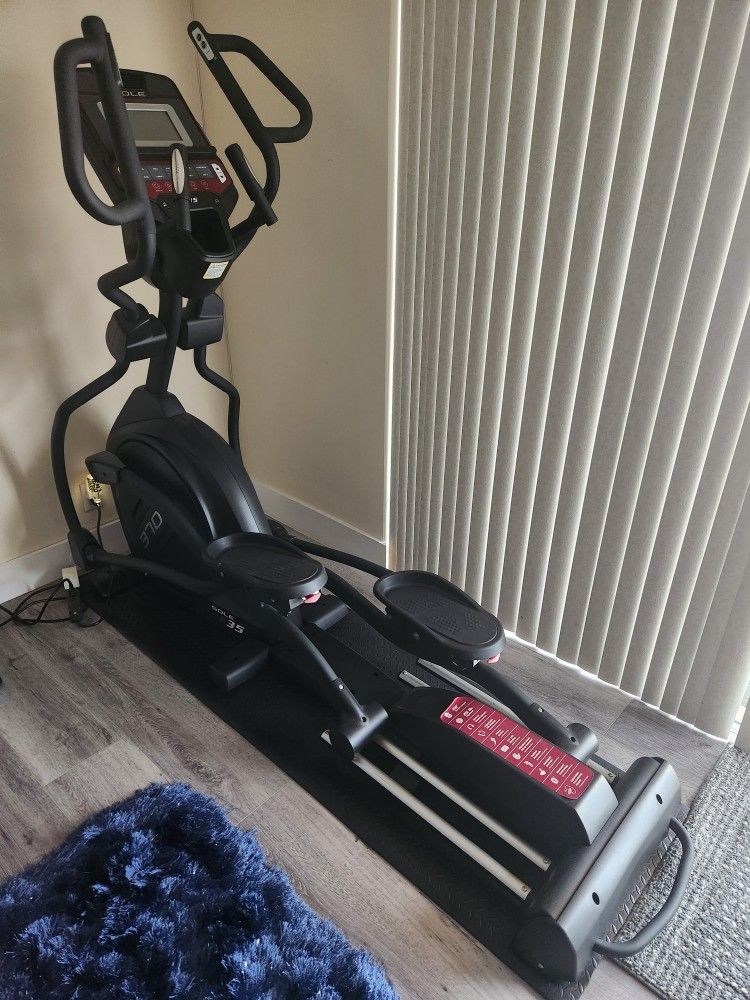 Sole E35 Elliptical Machine