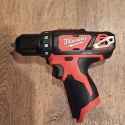 New Milwaukee 12-Volt 3/8 in. Drill/Driver (2407-20)
