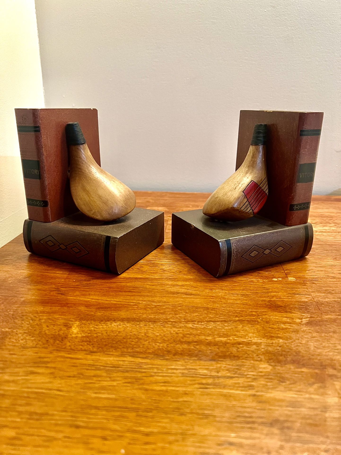 Golf Club Book Ends Set